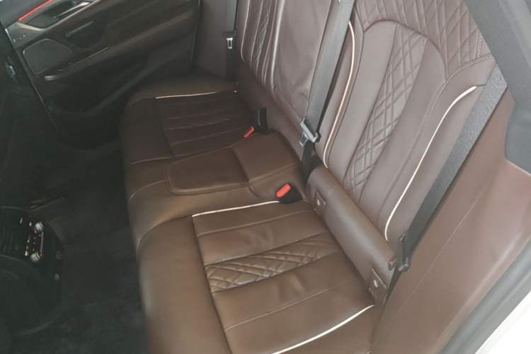 Used BMW 6 Series GT 2018 640i xDrive M Sport Package Left Rear Seat