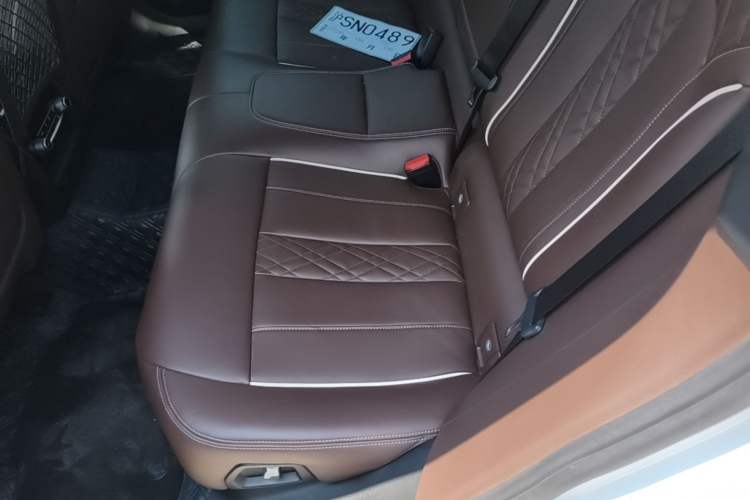 Used BMW 6 Series GT 2018 640i xDrive M Sport Package Left Rear Seat