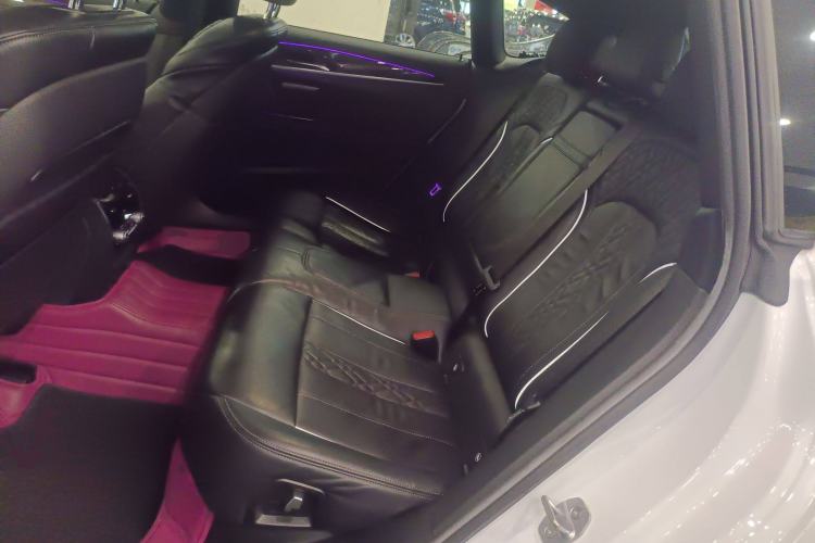 Used BMW 6 Series GT 2018 640i xDrive M Sport Package Left Rear Seat