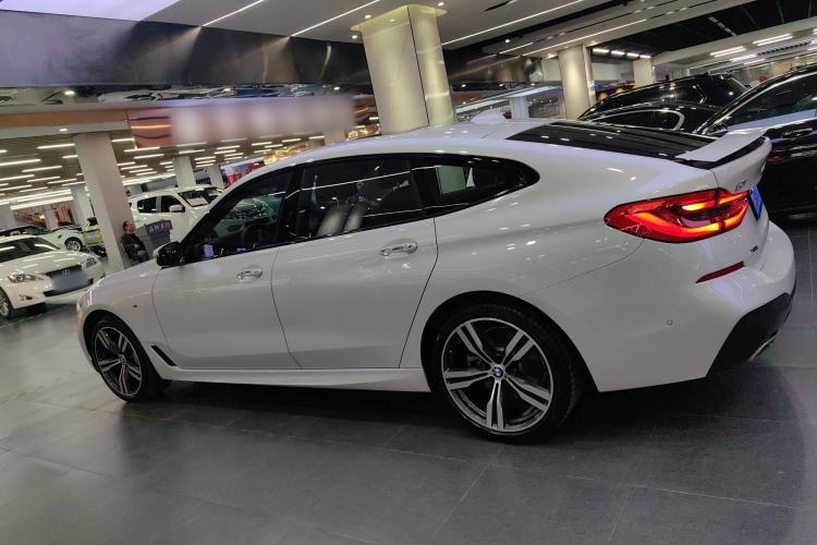 Used BMW 6 Series GT 2018 640i xDrive M Sport Package Left Side