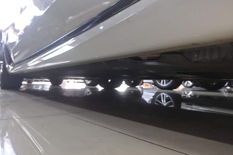 Used BMW 6 Series GT 2018 640i xDrive M Sport Package Left Side Sill