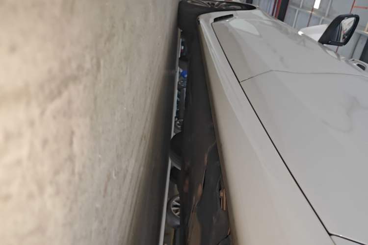 Used BMW 6 Series GT 2018 630i M Sport Package Left Side Sill