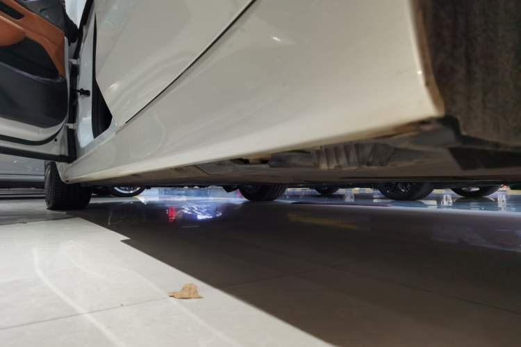 Used BMW 6 Series GT 2018 630i Luxury Design Package Left Side Sill