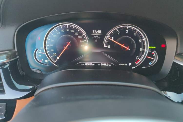Used BMW 6 Series GT 2018 630i M Sport Package Odometer Close Up