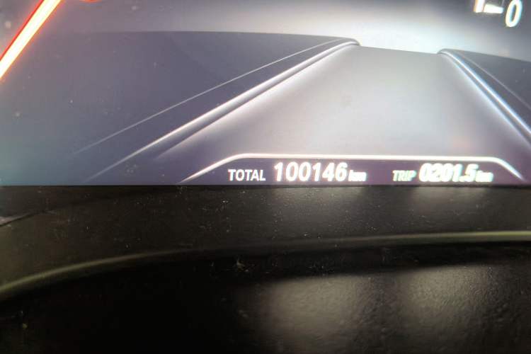 Used BMW 6 Series GT 2018 630i M Sport Package Odometer Close Up