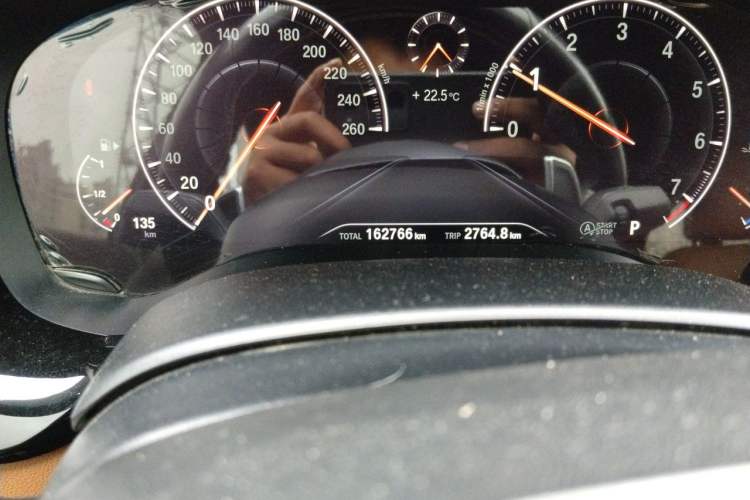 Used BMW 6 Series GT 2018 630i M Sport Package Odometer Close Up