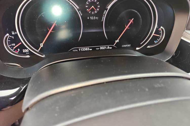 Used BMW 6 Series GT 2018 640i xDrive M Sport Package Odometer Close Up