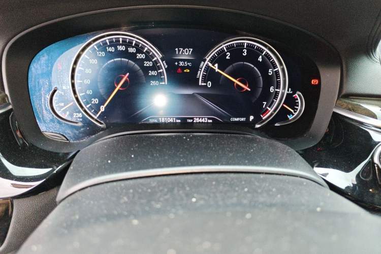Used BMW 6 Series GT 2018 630i M Sport Package Odometer Close Up