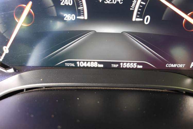Used BMW 6 Series GT 2018 630i Luxury Design Package Odometer Close Up