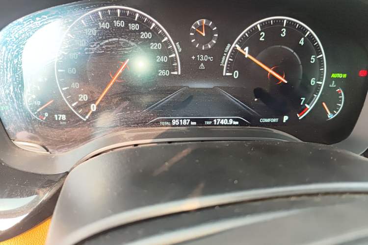 Used BMW 6 Series GT 2018 630i Luxury Design Package Odometer Close Up