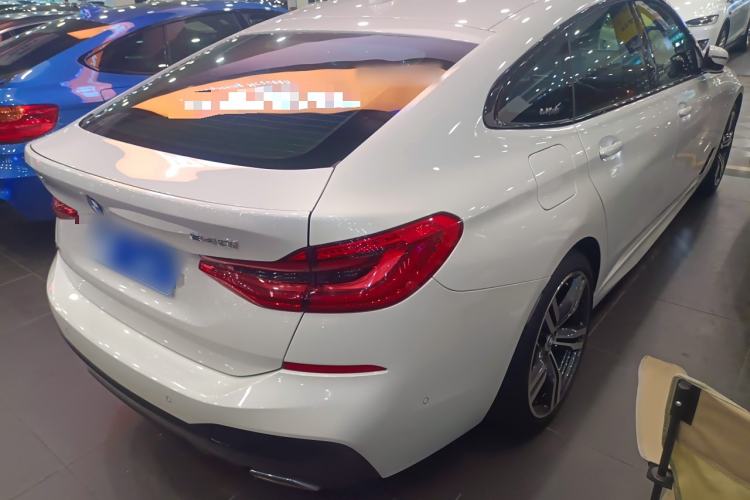 Used BMW 6 Series GT 2018 640i xDrive M Sport Package Rear Right 45 Deg