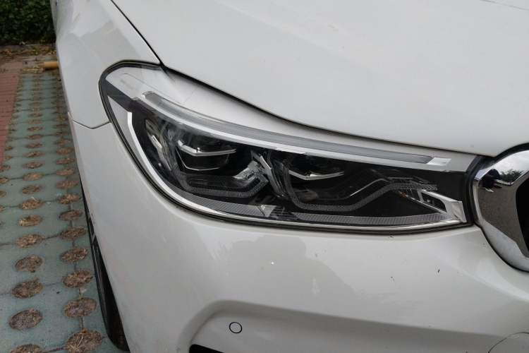 Used BMW 6 Series GT 2018 630i M Sport Package Right Front Headlight