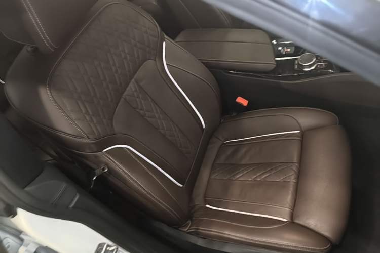 Used BMW 6 Series GT 2018 640i xDrive M Sport Package Right Front Seat