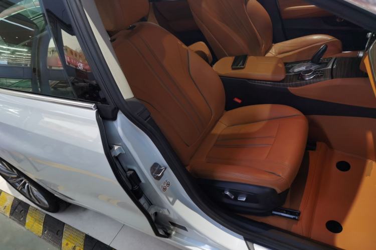 Used BMW 6 Series GT 2018 630i Luxury Design Package Right Front Seat