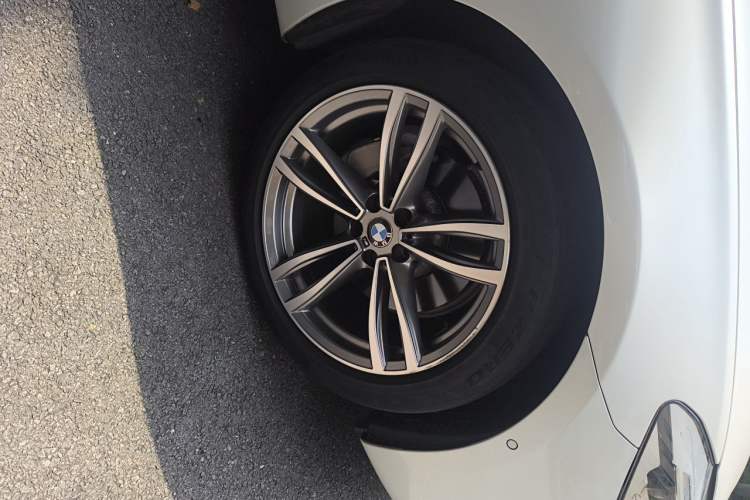 Used BMW 6 Series GT 2018 630i M Sport Package Right Front Wheel Hub