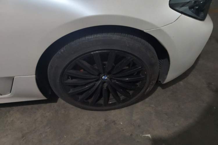 Used BMW 6 Series GT 2018 630i Luxury Design Package Right Front Wheel Hub
