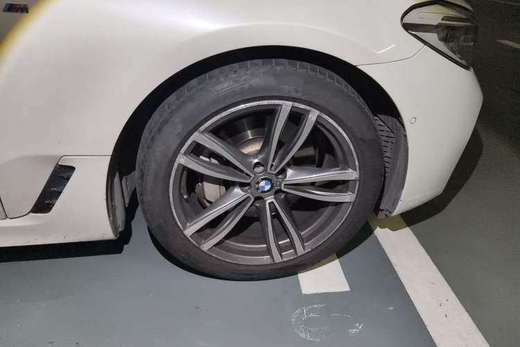 Used BMW 6 Series GT 2018 630i M Sport Package Right Front Wheel Hub