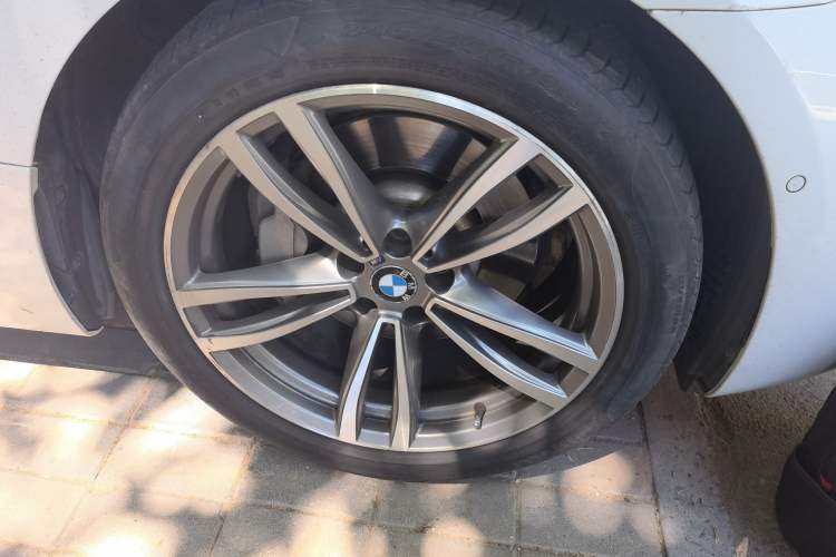 Used BMW 6 Series GT 2018 630i M Sport Package Right Front Wheel Hub