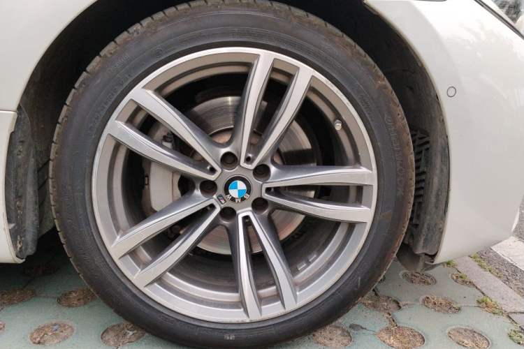 Used BMW 6 Series GT 2018 630i M Sport Package Right Front Wheel Hub