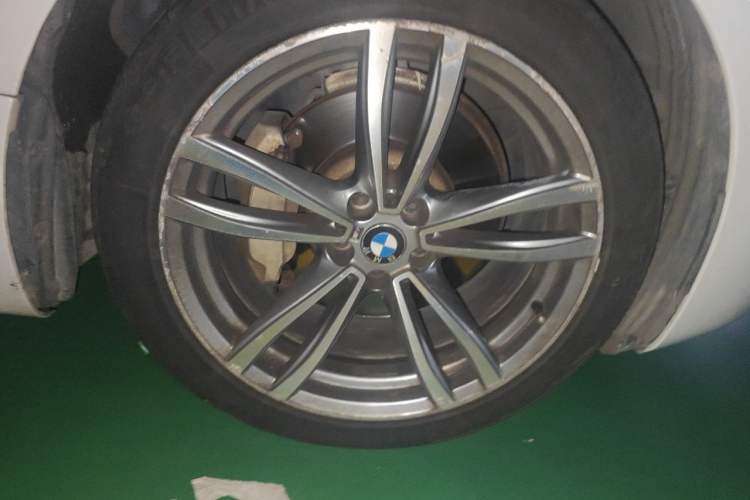 Used BMW 6 Series GT 2018 630i M Sport Package Right Front Wheel Hub