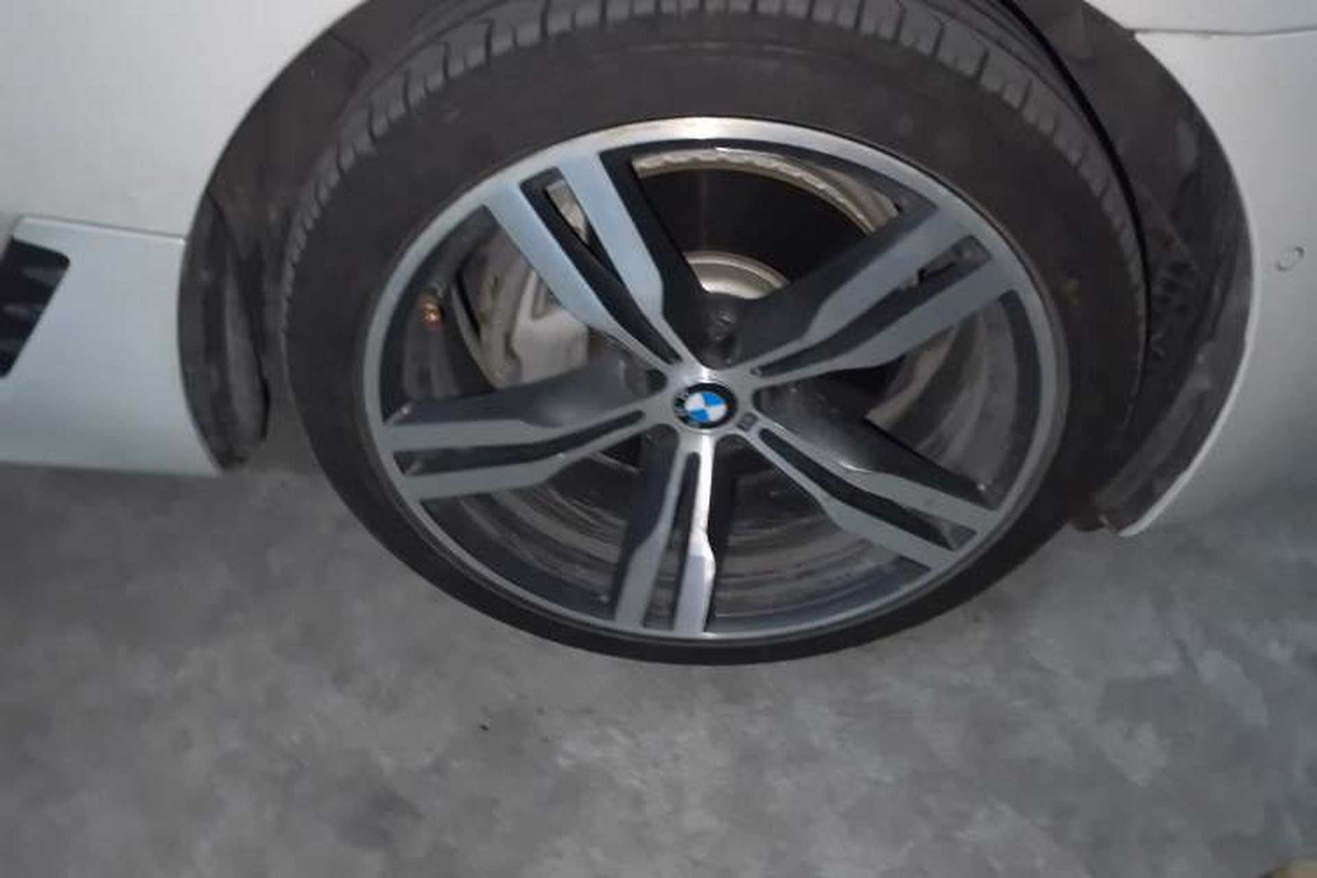Used BMW 6 Series GT 2018 640i xDrive M Sport Package Right Front Wheel Hub