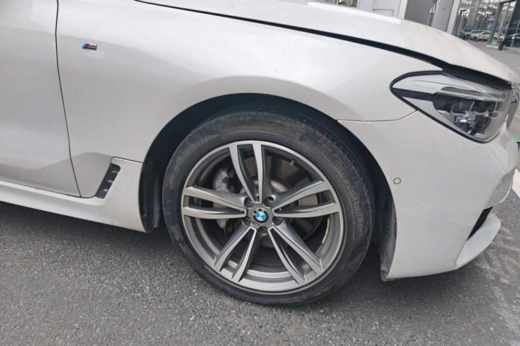 Used BMW 6 Series GT 2018 630i M Sport Package Right Front Wheel Hub