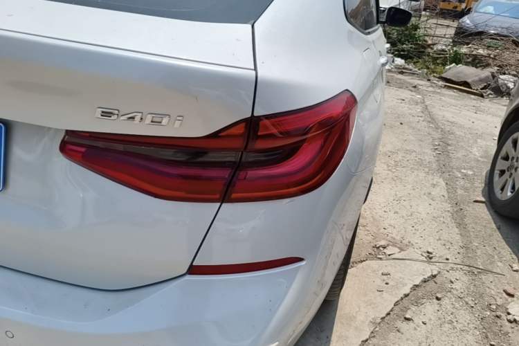 Used BMW 6 Series GT 2018 640i xDrive M Sport Package Right Rear Taillight