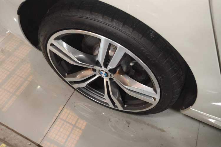 Used BMW 6 Series GT 2018 640i xDrive M Sport Package Right Rear Wheel Hub