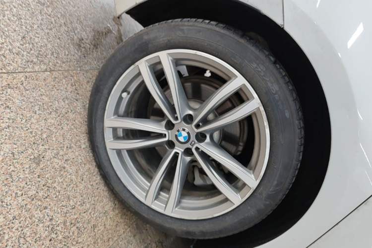 Used BMW 6 Series GT 2018 630i M Sport Package Right Rear Wheel Hub