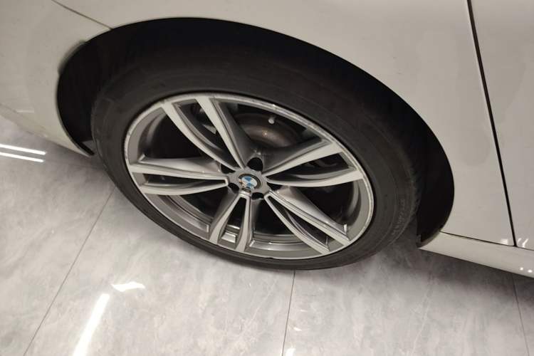 Used BMW 6 Series GT 2018 630i M Sport Package Right Rear Wheel Hub
