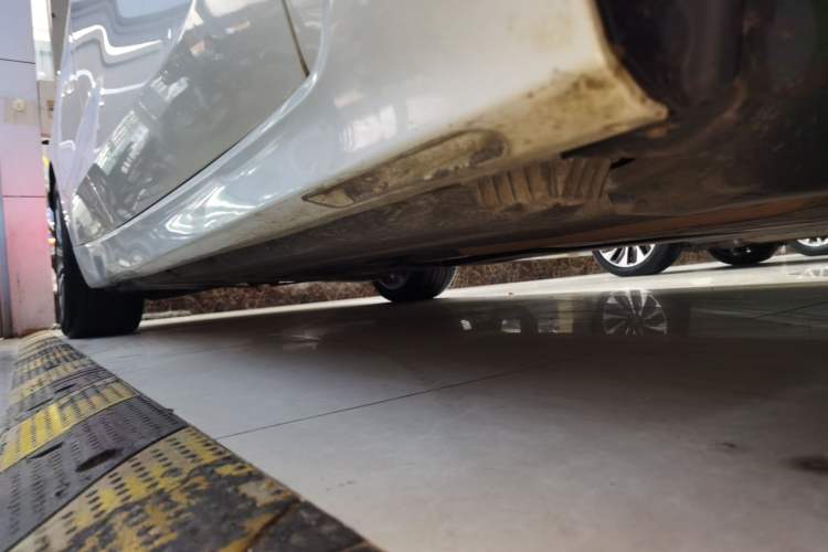 Used BMW 6 Series GT 2018 630i Luxury Design Package Right Side Sill