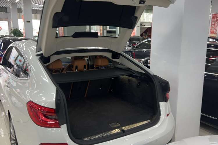 Used BMW 6 Series GT 2018 630i Luxury Design Package Trunk