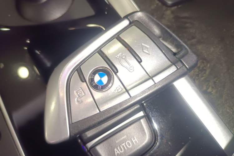 Used BMW 6 Series GT 2018 640i xDrive M Sport Package Vehicle Key
