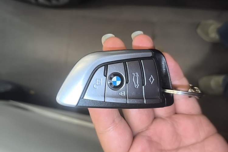 Used BMW 6 Series GT 2018 640i xDrive M Sport Package Vehicle Key
