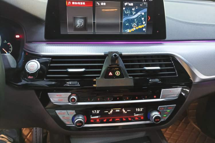 Used BMW 6 Series GT 2019 630i M Sport Touring Edition Audio And AC Panel