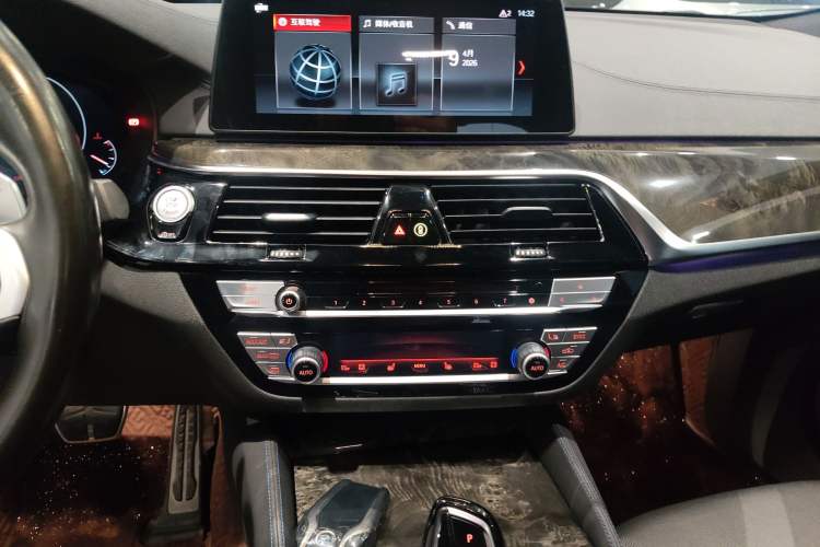 Used BMW 6 Series GT 2019 630i M Sport Package Audio And AC Panel