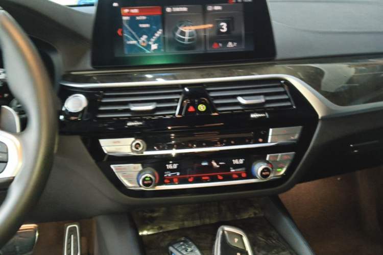 Used BMW 6 Series GT 2019 630i M Sport Package Audio And AC Panel