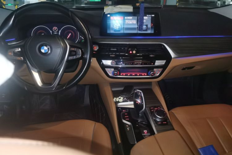Used BMW 6 Series GT 2019 630i Luxury Design Package Center Console