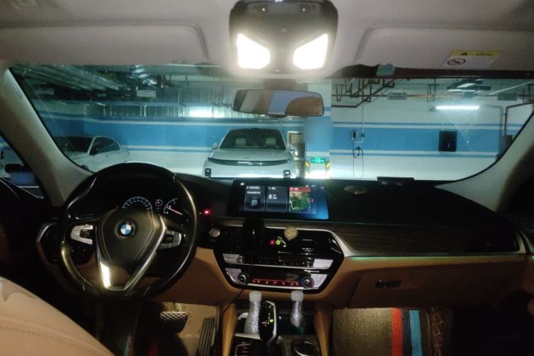 Used BMW 6 Series GT 2019 630i Luxury Design Package Center Console