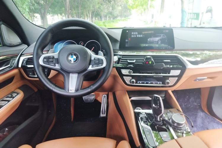 Used BMW 6 Series GT 2019 630i M Sport Package Center Console