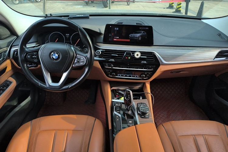 Used BMW 6 Series GT 2019 630i Luxury Design Package Center Console