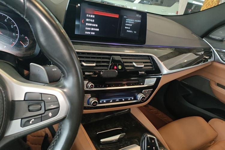Used BMW 6 Series GT 2019 630i M Sport Package Center Console