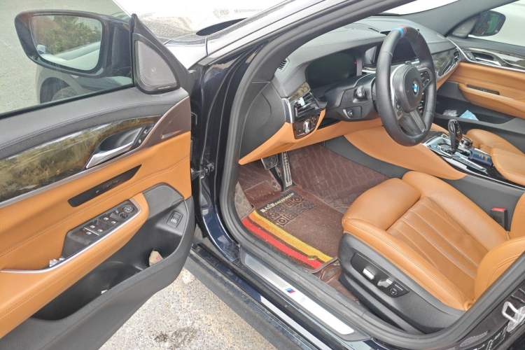 Used BMW 6 Series GT 2019 630i M Sport Package Driver Seat