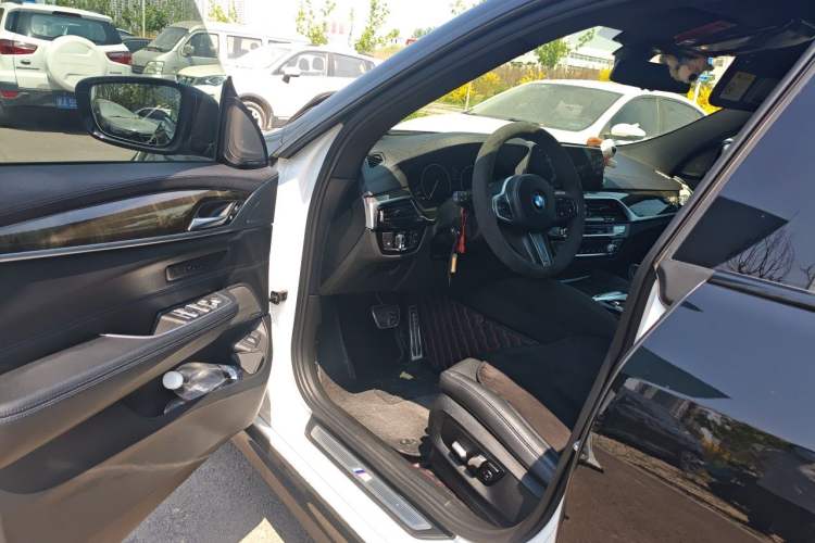 Used BMW 6 Series GT 2019 630i M Sport Package Driver Seat