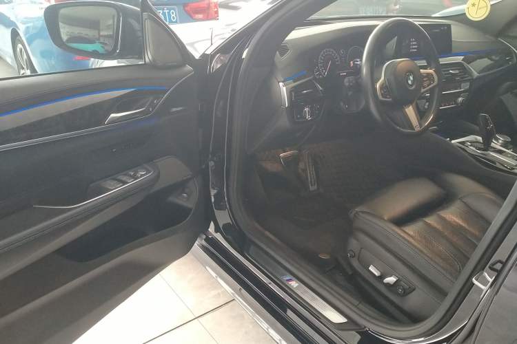 Used BMW 6 Series GT 2019 630i M Sport Package Driver Seat