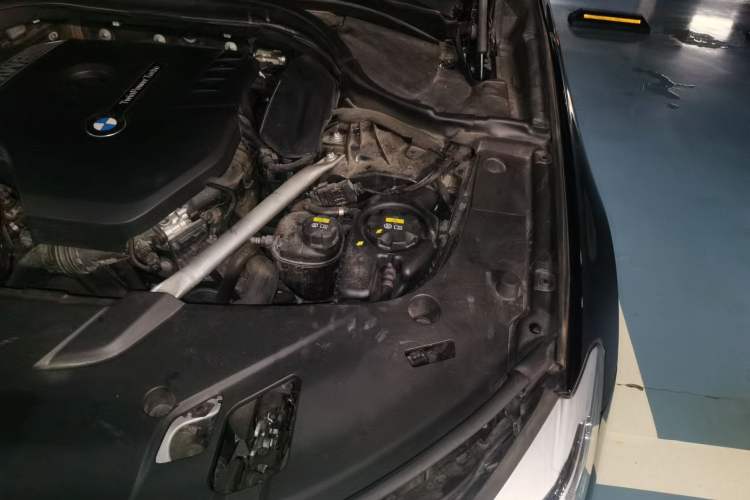 Used BMW 6 Series GT 2019 630i Luxury Design Package Engine Bay Left