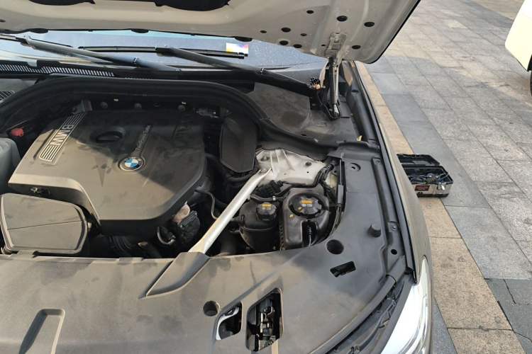 Used BMW 6 Series GT 2019 630i Luxury Design Package Engine Bay Left