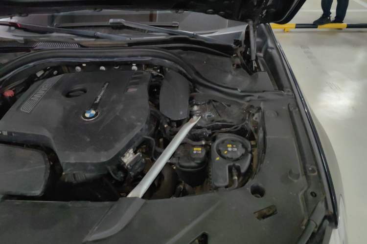 Used BMW 6 Series GT 2019 630i Luxury Design Package Engine Bay Left