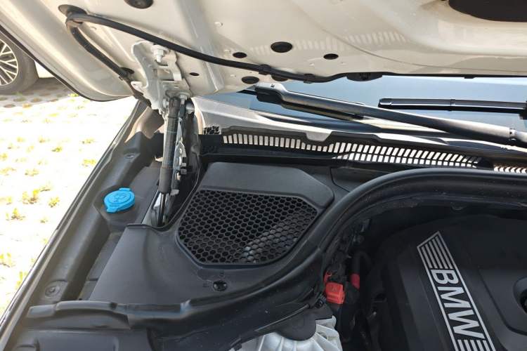Used BMW 6 Series GT 2019 630i M Sport Package Engine Bay Right
