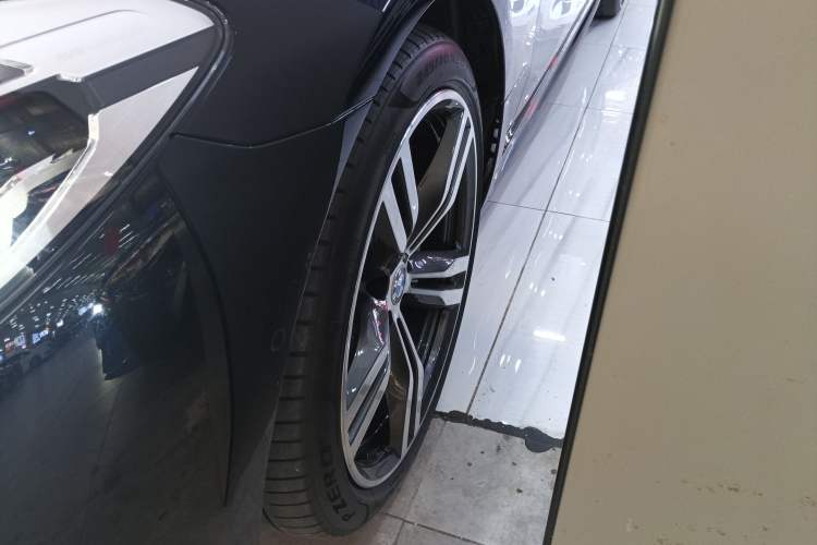 Used BMW 6 Series GT 2019 630i M Sport Touring Edition Exterior 4